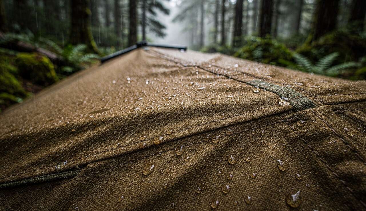 Imperméabilité et survie : tout sur les traitements et revêtements des toiles